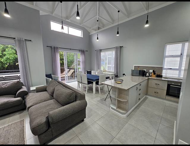 2 BEDROOM DUPLEX FOR SALE IN MOSSEL BAY CENTRAL